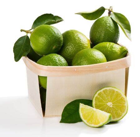 CITRONS VERTS CAISSE (LOUISE / BR / LOT 261202-260203 / CAISSE DE 48 PIECES - 4.5KG)